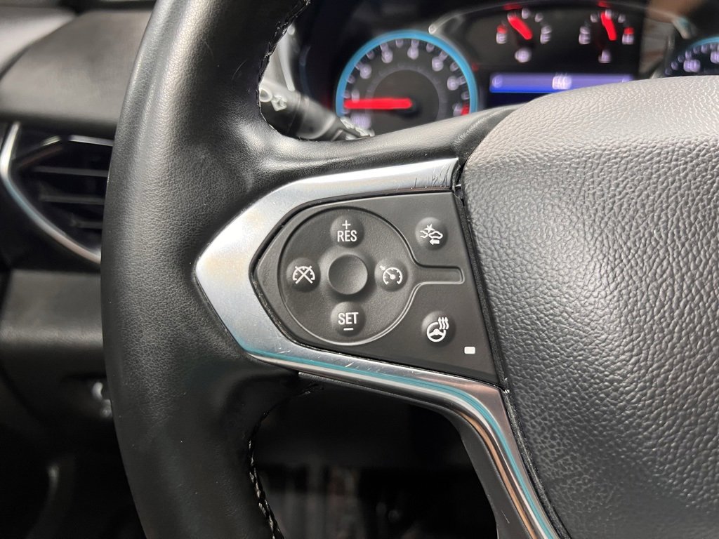 Used 2023 Chevrolet Traverse RS image 24