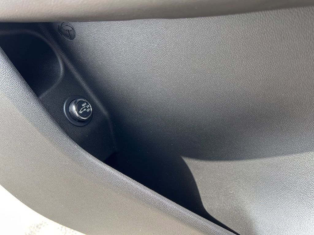 Used 2023 Cadillac XT4 Sport AWD/4WD image 16