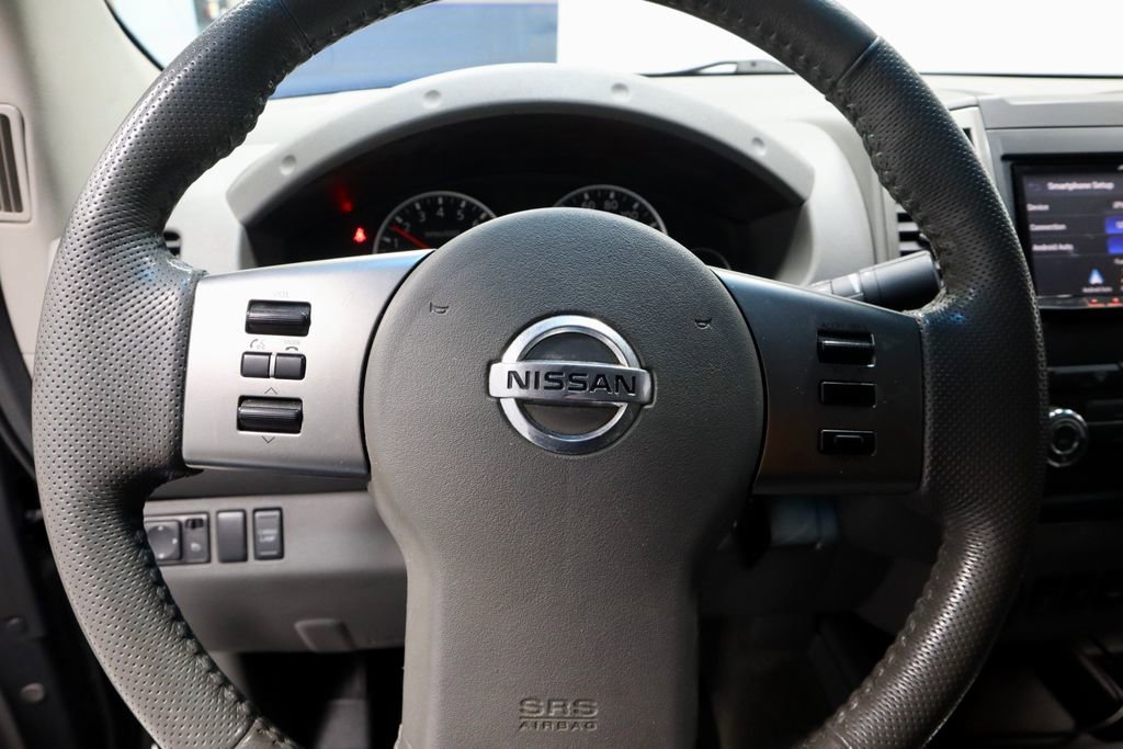 Used 2011 Nissan Frontier SL image 31