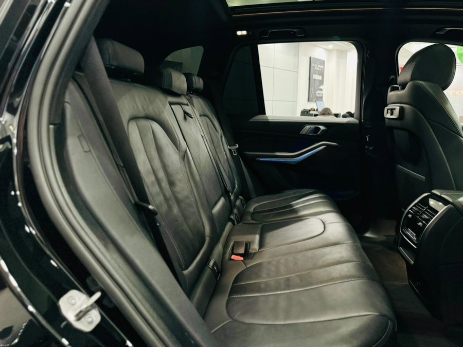 Used 2022 BMW X5 sDrive40i w/ M Sport Package image 24