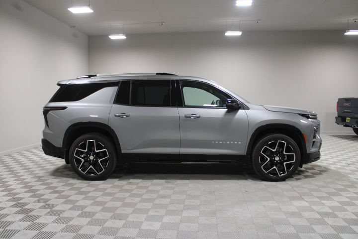 Used 2026 Chevrolet Traverse High Country w/ LPO, Floor Liner Package AWD/4WD image 10