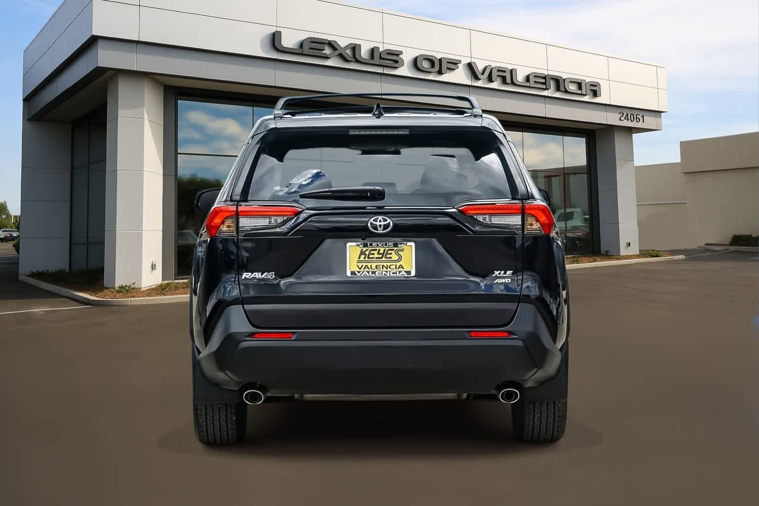 Used 2025 Toyota RAV4 XLE Premium w/ Weather Package AWD/4WD image 3