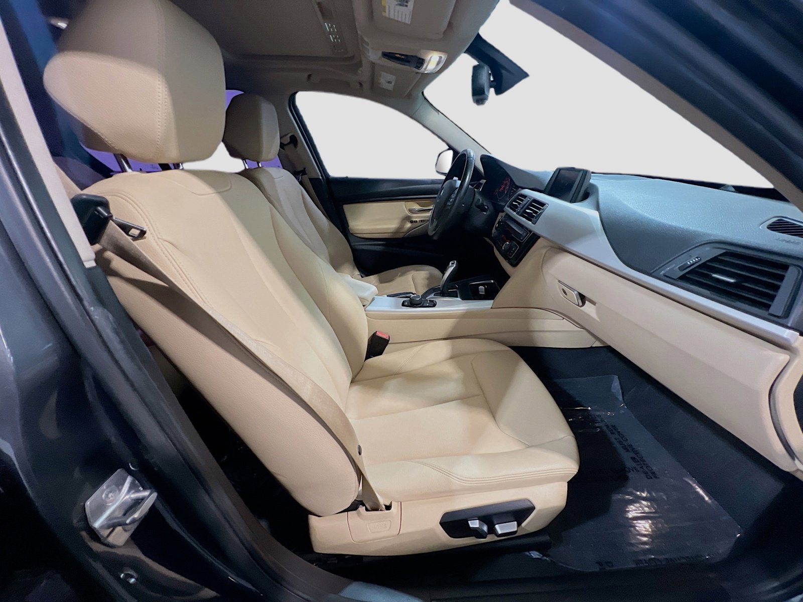 Used 2018 BMW 320i Sedan w/ Convenience Package RWD image 18