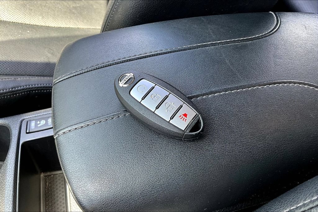 Used 2021 Nissan Rogue Sport SV AWD/4WD image 36