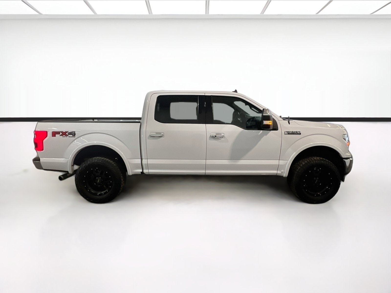 Used 2020 Ford F150 Lariat w/ Equipment Group 502A Luxury AWD/4WD image 24