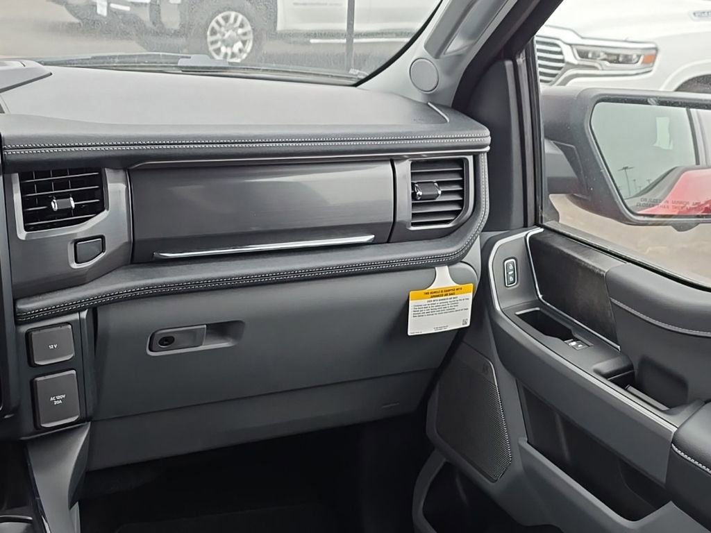 New 2025 Ford F150 Lightning Flash AWD/4WD image 19