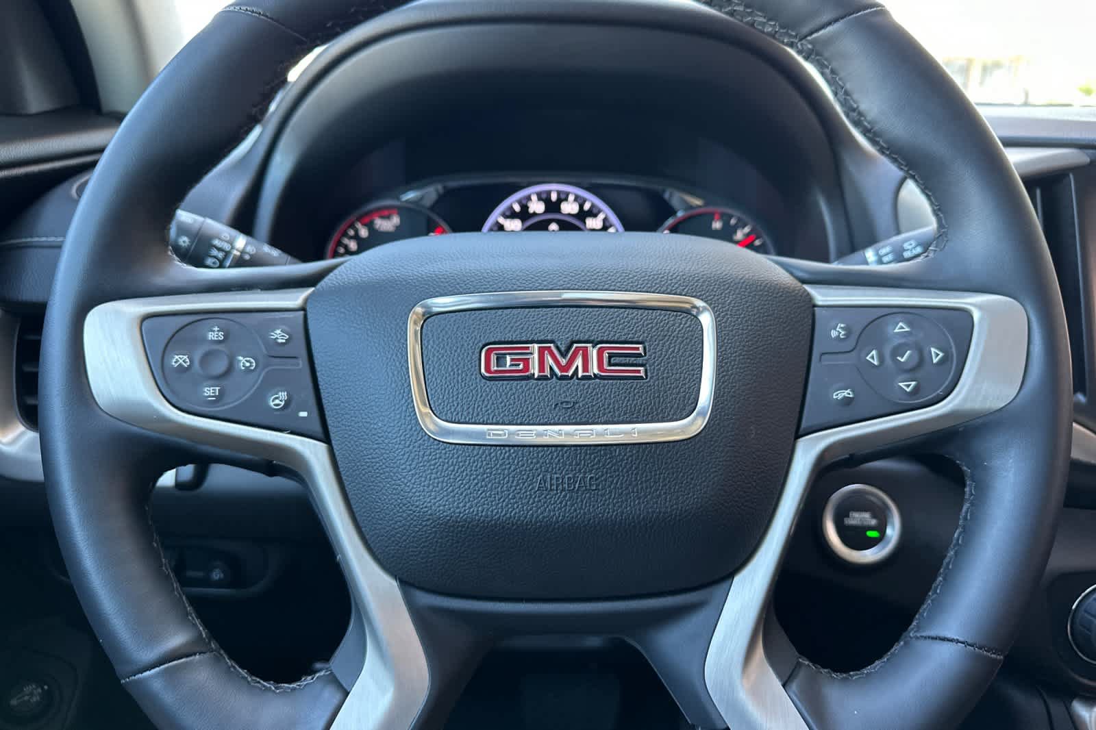 Used 2024 GMC Terrain Denali w/ Denali Premium Package AWD/4WD image 23