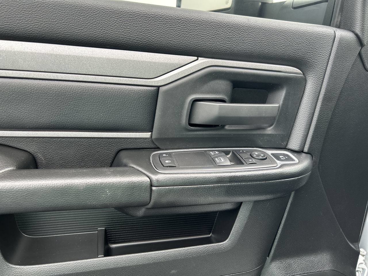 Used 2024 RAM 5500 Tradesman AWD/4WD image 19