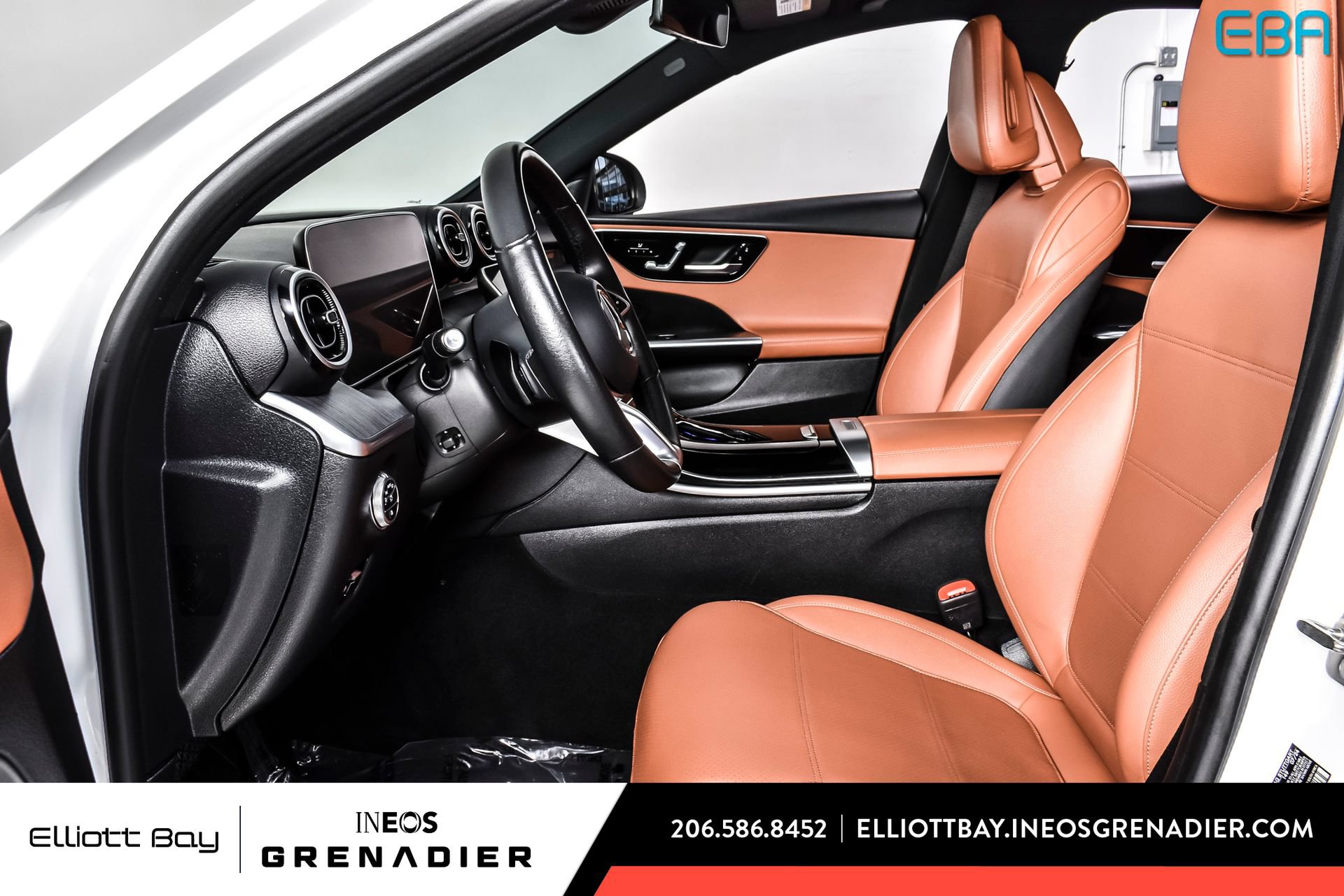 Used 2025 Mercedes-Benz C 300 4MATIC Sedan image 16