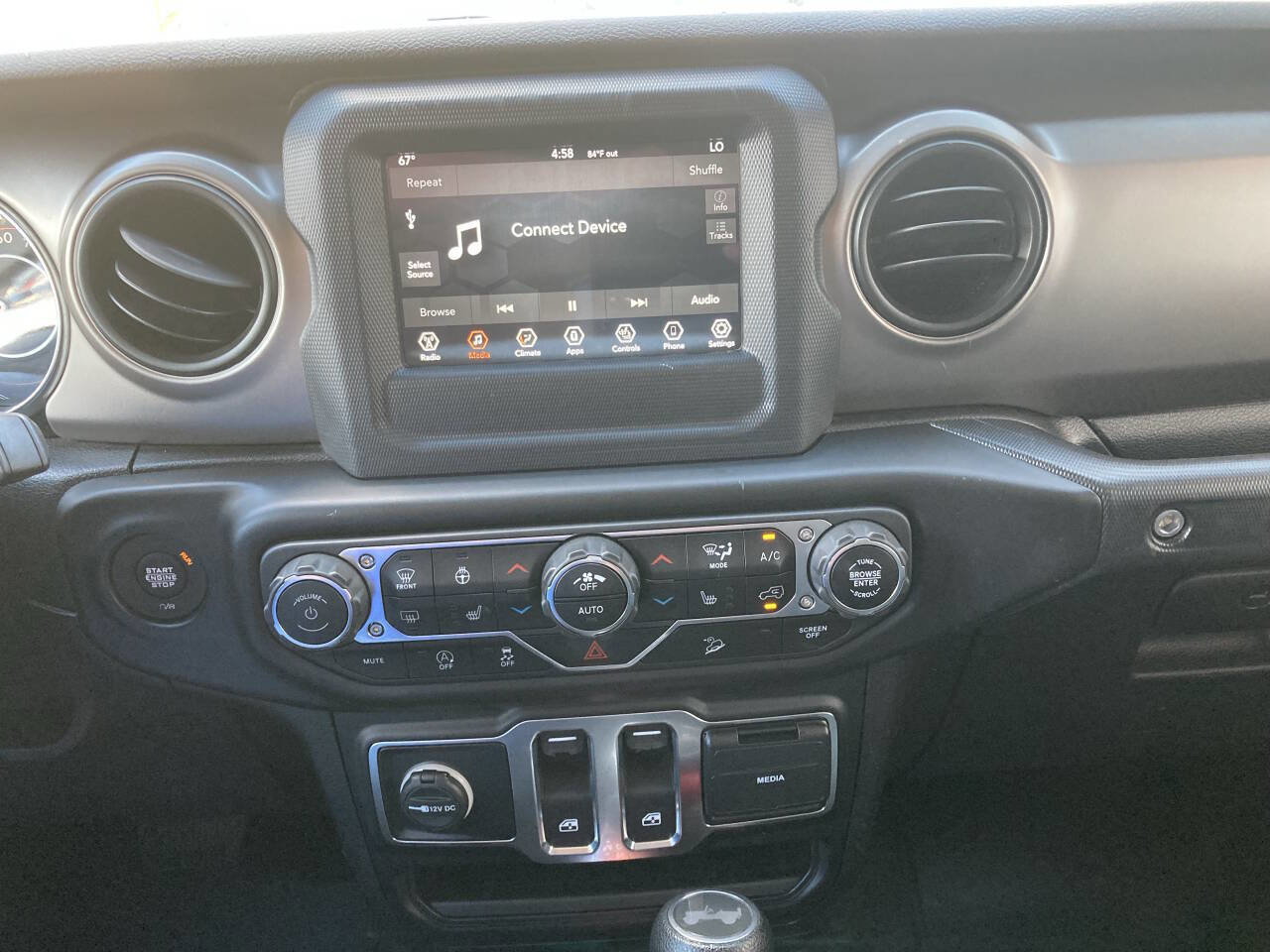 Used 2020 Jeep Wrangler Sport image 18