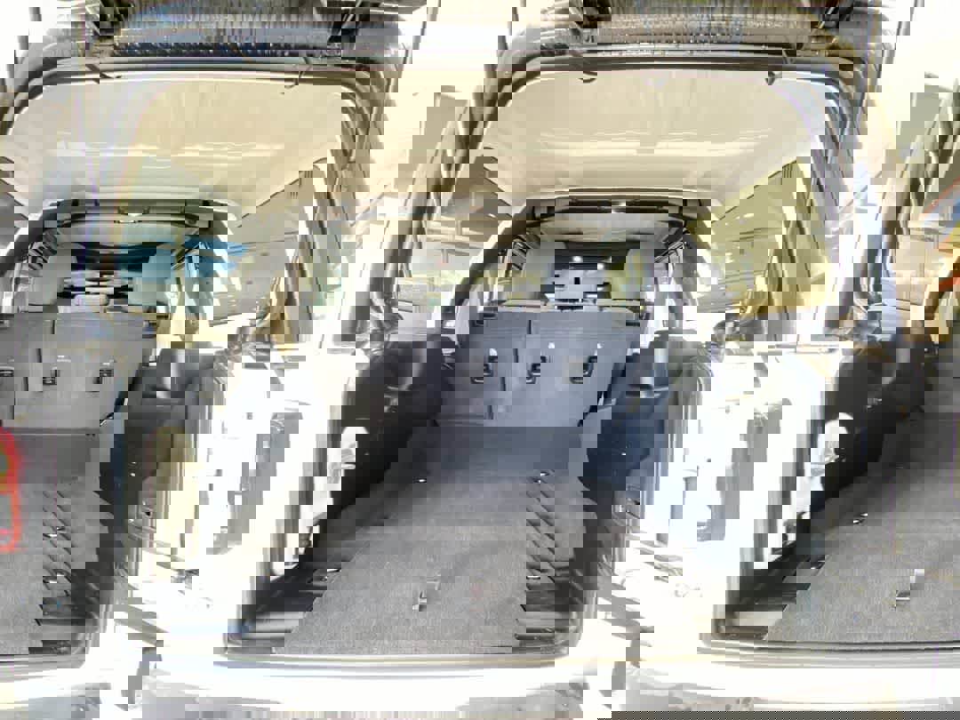 Used 2024 Jeep Wrangler Sport image 25