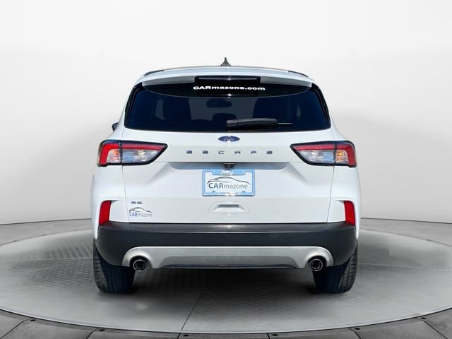 Used 2021 Ford Escape SE image 4