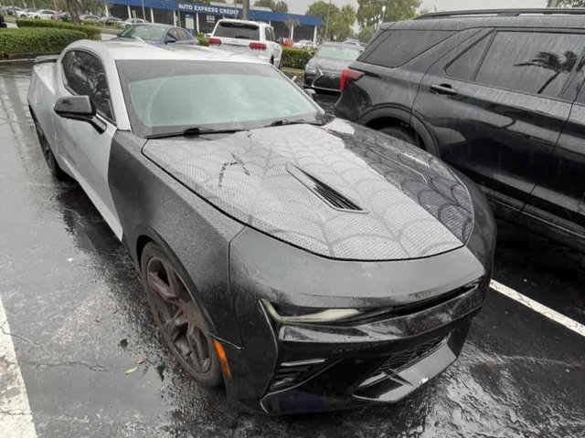 Used 2016 Chevrolet Camaro SS image 3