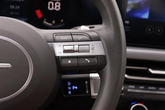 Used 2025 Hyundai Sonata SEL FWD image 12