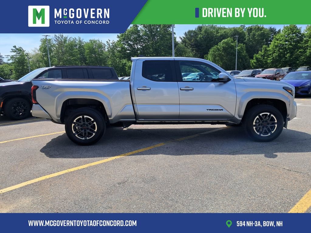Used 2025 Toyota Tacoma TRD Sport AWD/4WD image 7