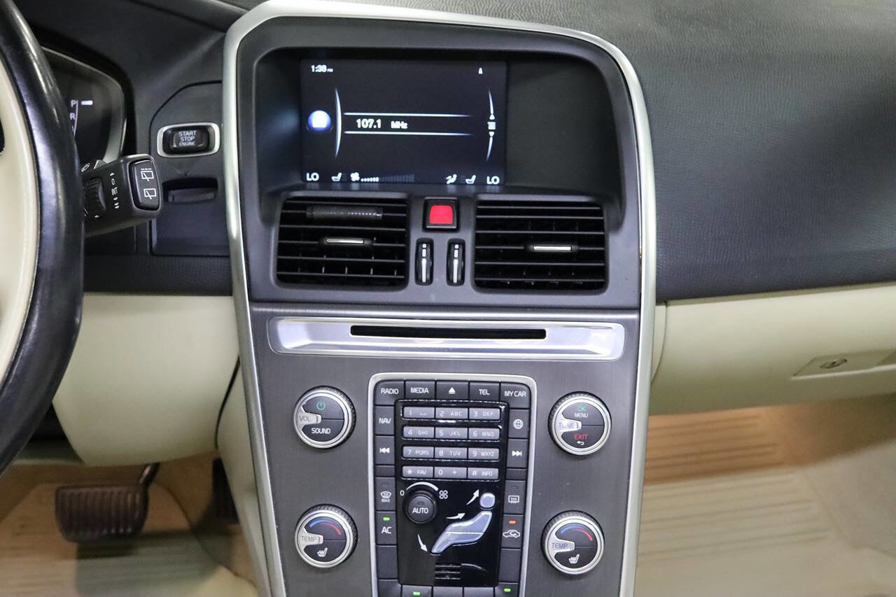 Used 2016 Volvo XC60 T5 Premier image 13