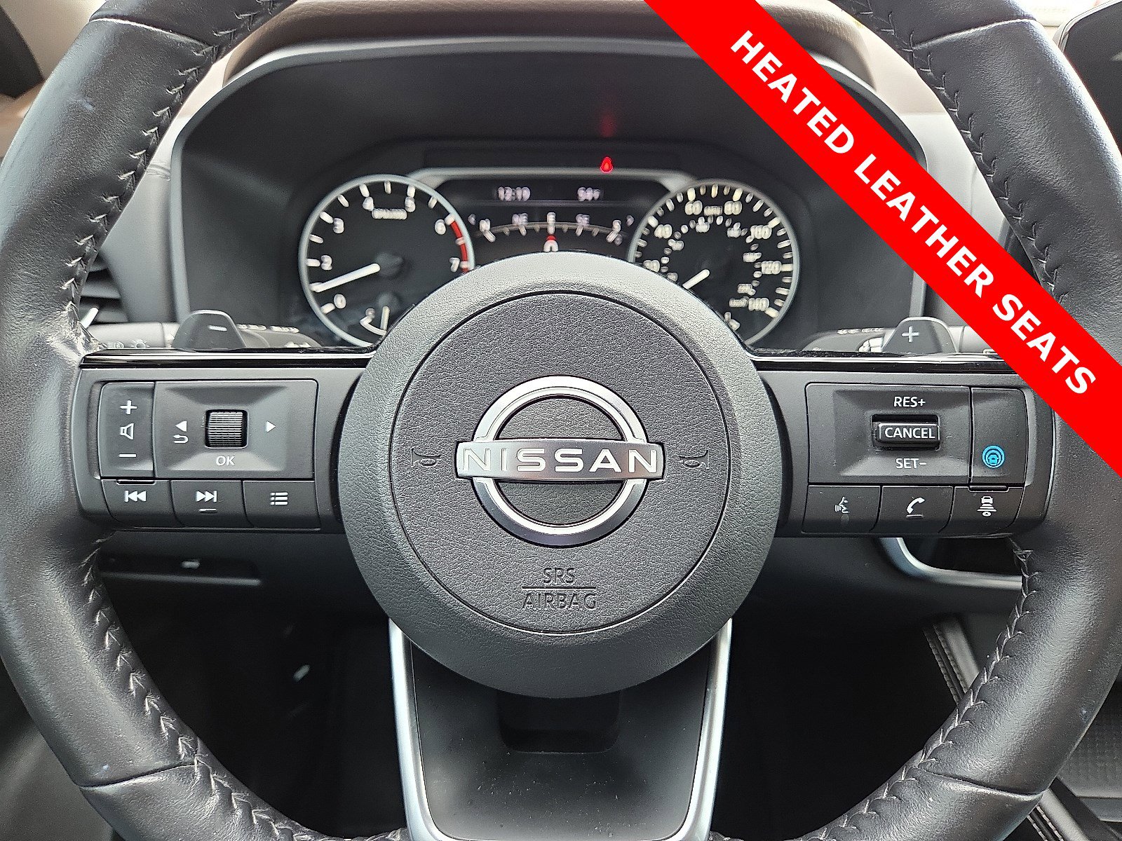 Used 2023 Nissan Rogue SL w/ SL Premium Package image 24