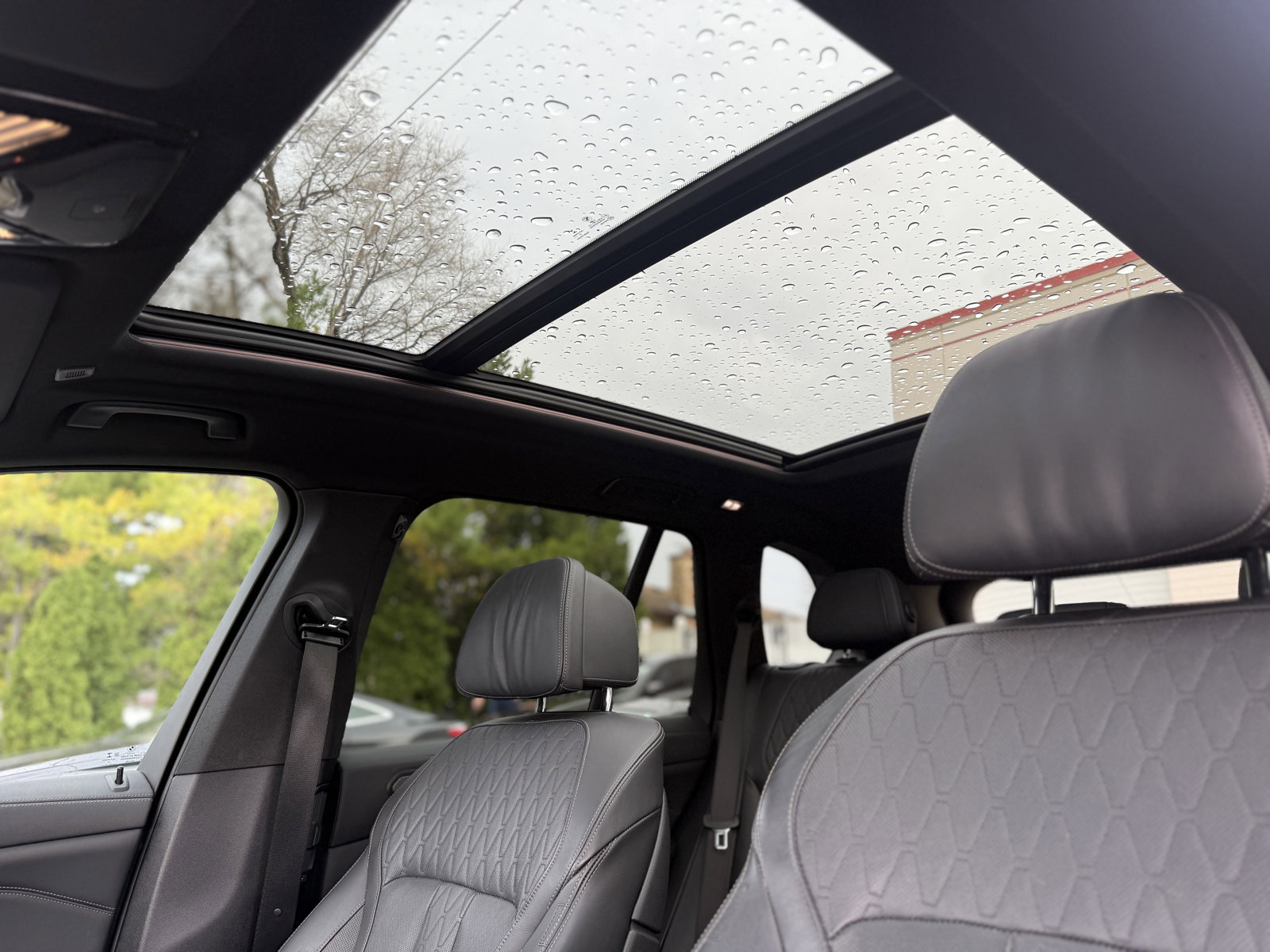 Used 2022 BMW X5 M50i image 30