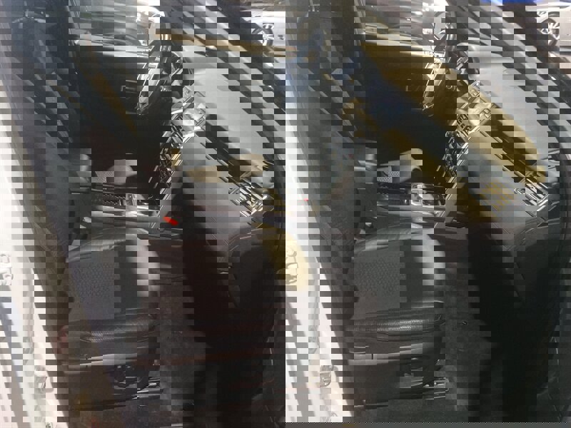 Used 2019 Land Rover Discovery Sport SE AWD/4WD image 28