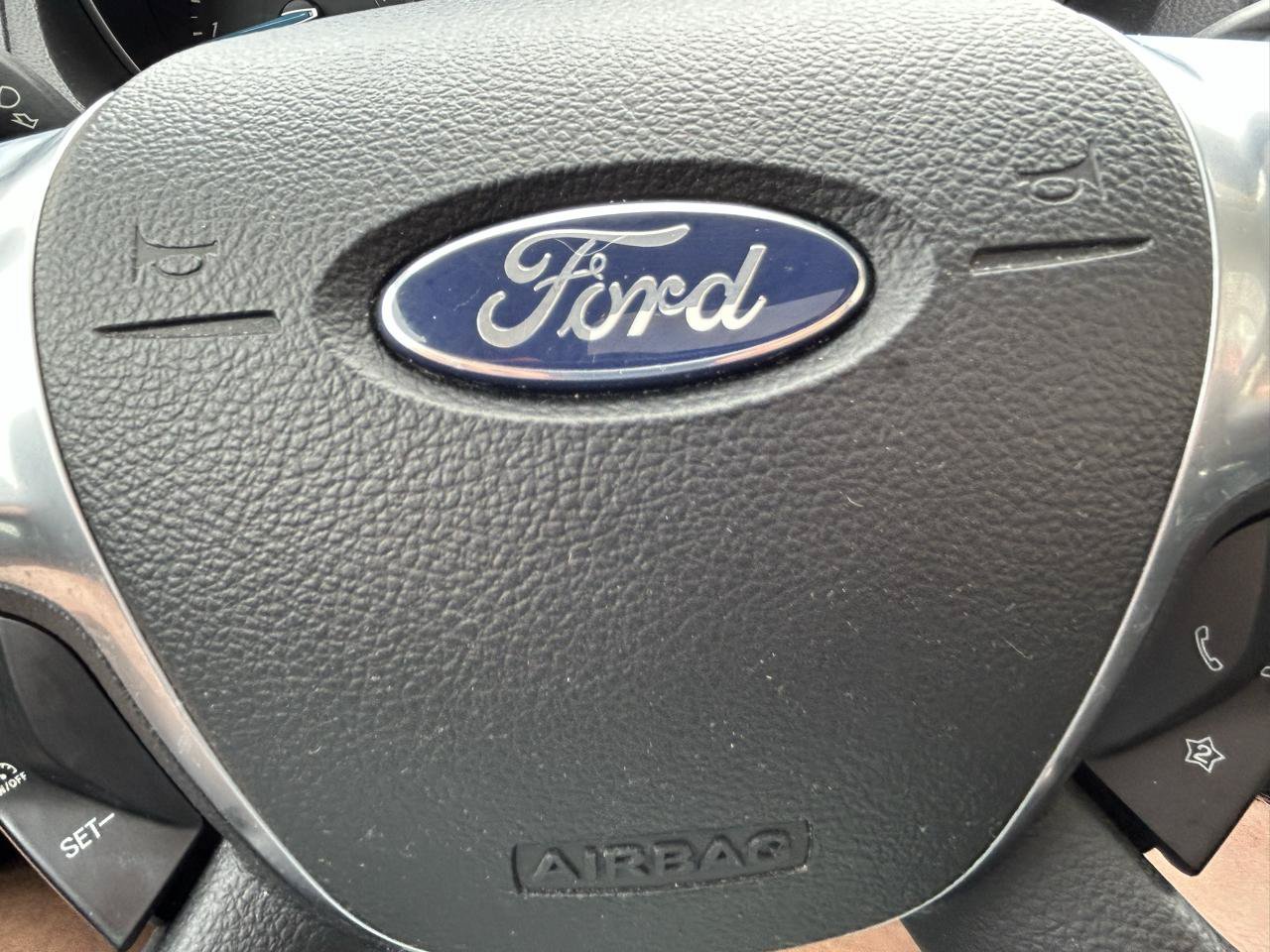 Used 2013 Ford Focus Titanium w/ Titanium Handling Pkg FWD image 21