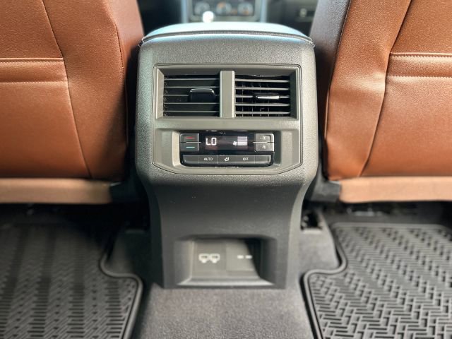 Used 2021 Volkswagen Atlas SE w/ Panoramic Sunroof Package image 27