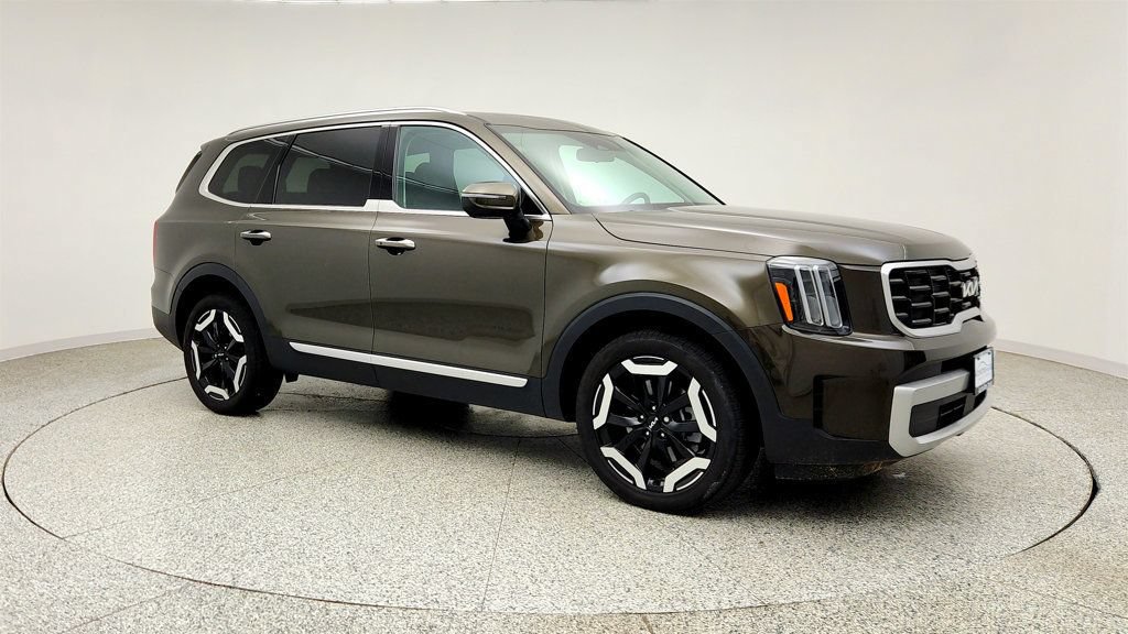 Used 2024 Kia Telluride S w/ S Sunroof Package AWD/4WD image 3