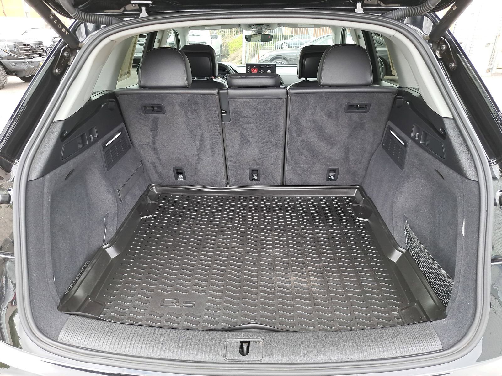 Used 2024 Audi Q5 Premium AWD/4WD image 12