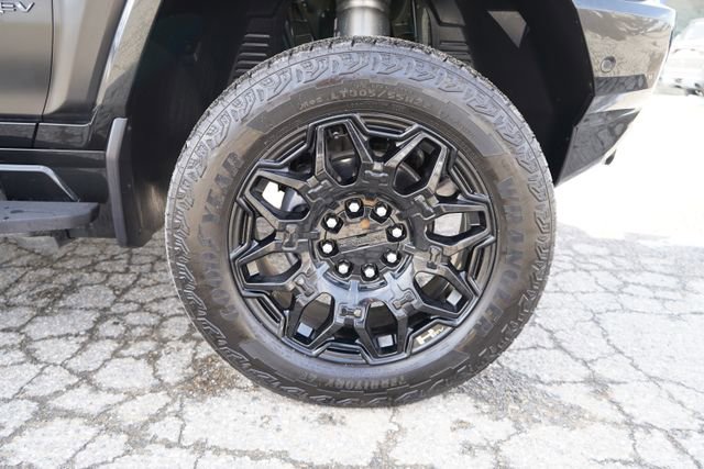 Used 2024 GMC Hummer EV 3X w/ LPO, Illumination Package image 93