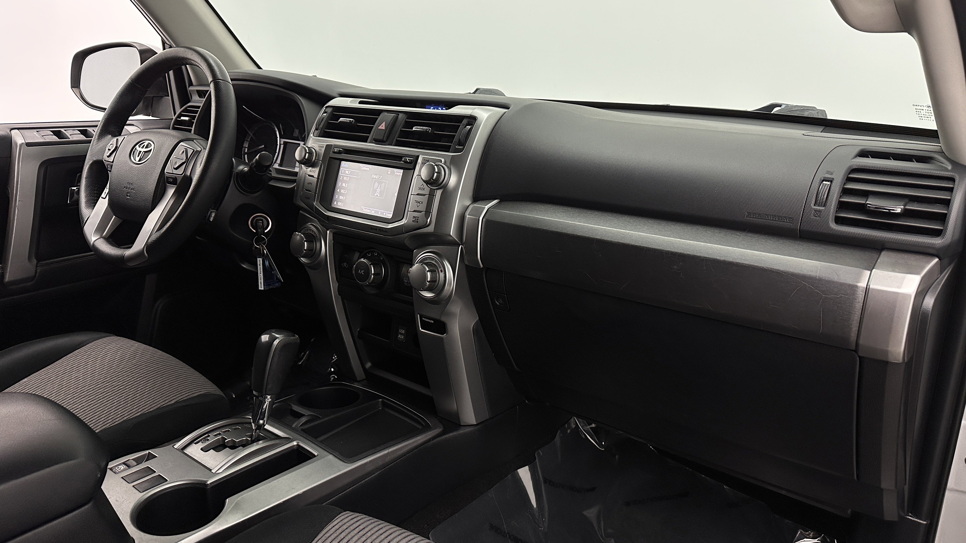 Used 2017 Toyota 4Runner SR5 image 32