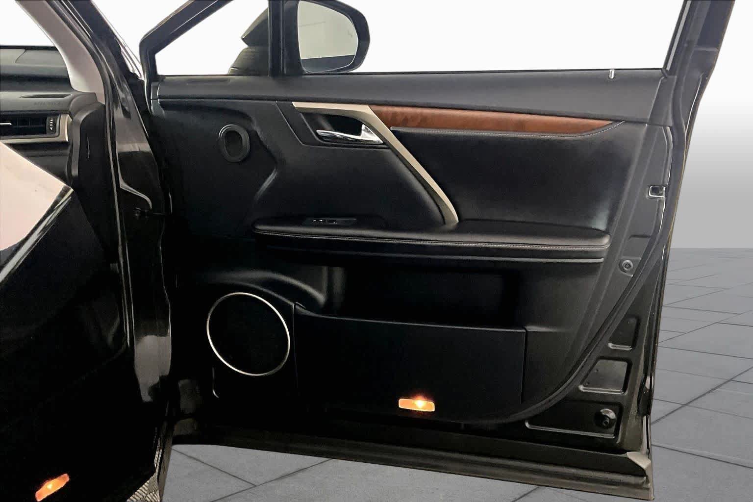 Used 2020 Lexus RX 350L FWD w/ Premium Package image 21