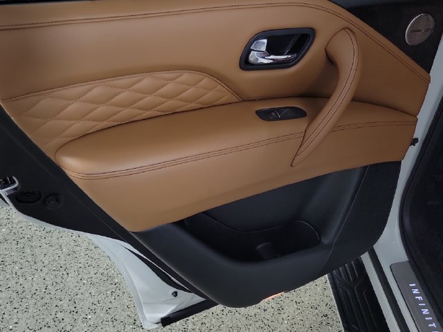 Used 2023 INFINITI QX80 Sensory w/ Cargo Package RWD image 15