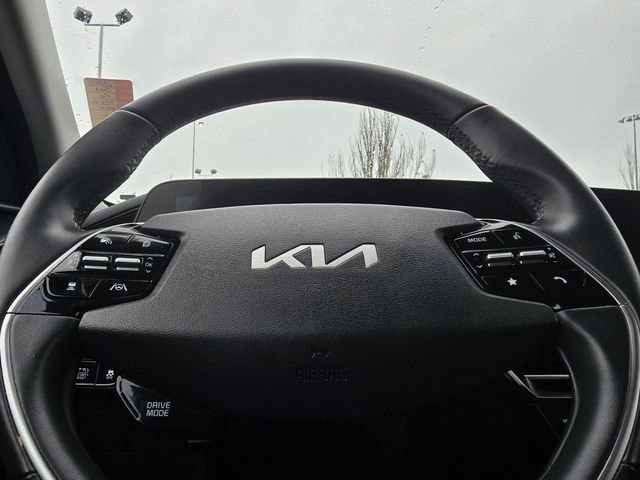 Certified 2023 Kia Niro EX image 28