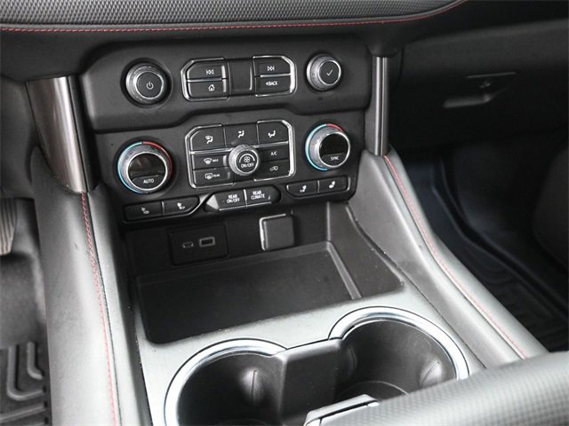 Used 2022 Chevrolet Suburban RST w/ Sport Performance Package image 25