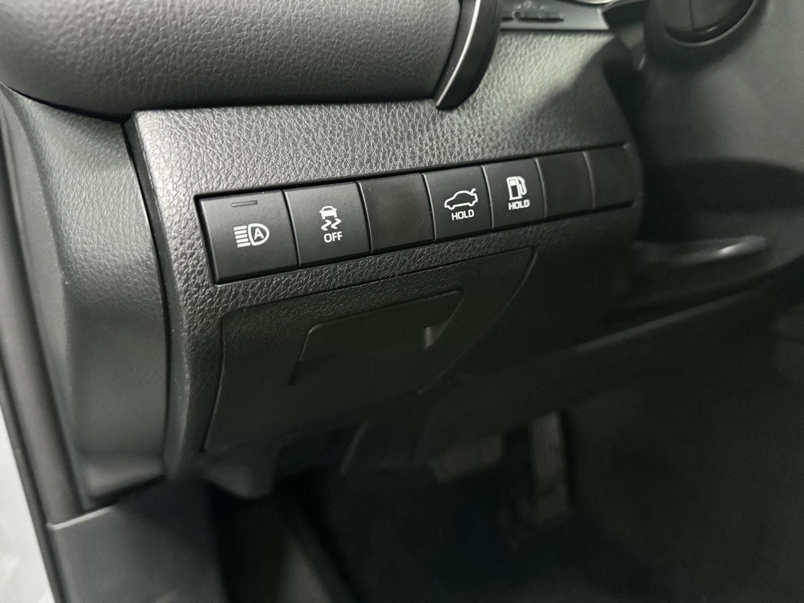 Used 2023 Toyota Camry SE image 20