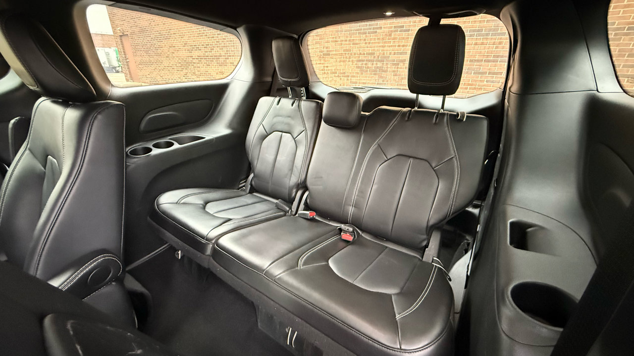 Used 2024 Chrysler Pacifica Select FWD image 23