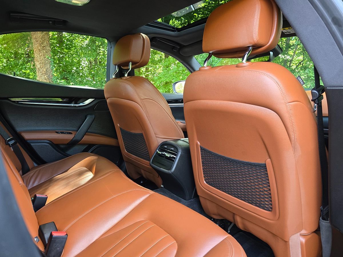 Used 2023 Maserati Ghibli Modena RWD image 19