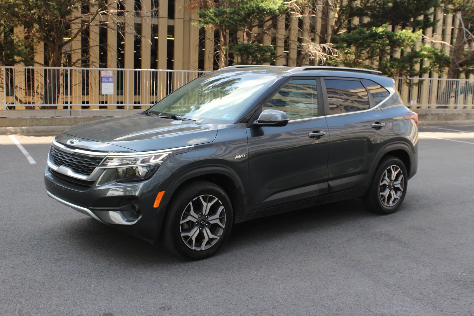 Used 2021 Kia Seltos EX AWD/4WD image 12