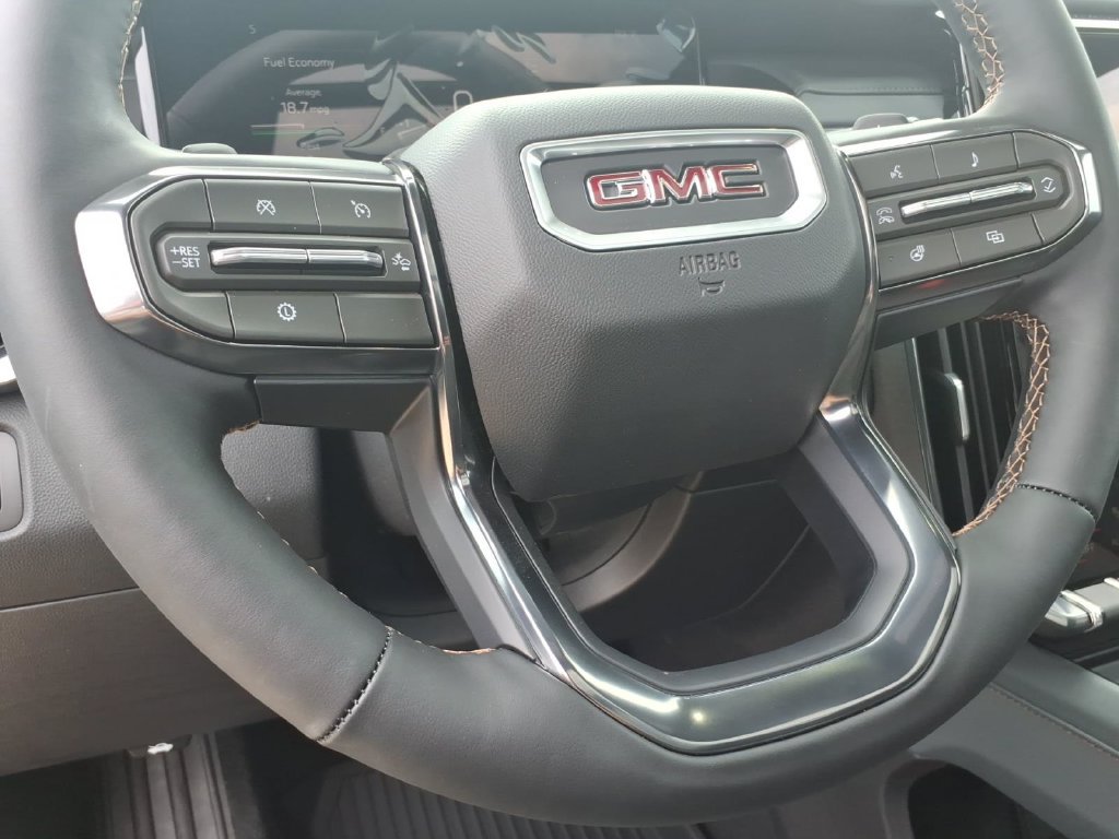 New 2026 GMC Acadia AT4 w/ LPO, Floor Liner Package AWD/4WD image 18
