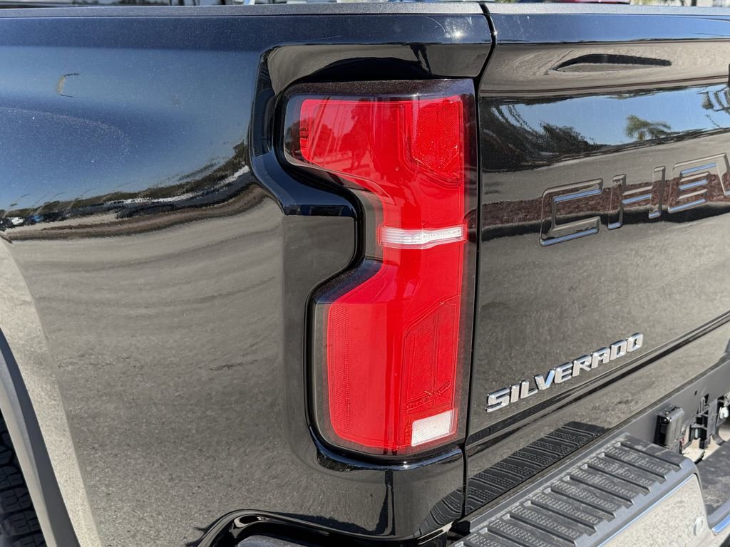 New 2026 Chevrolet Silverado 2500 LTZ w/ LTZ Premium Package image 9