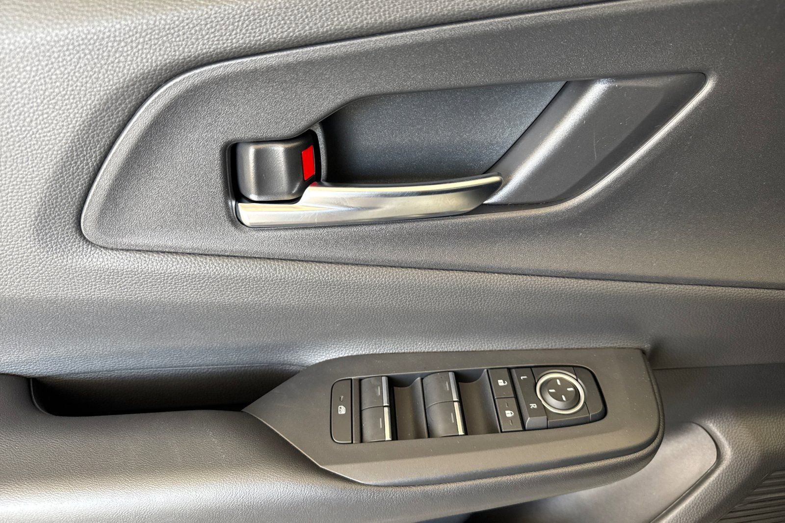 New 2026 Toyota Prius Plug-In Hybrid image 10