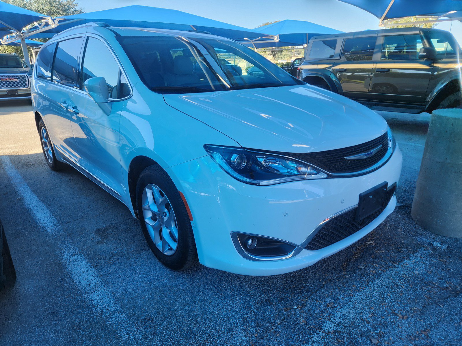 Used 2020 Chrysler Pacifica Touring-L Plus w/ Tire & Wheel Group