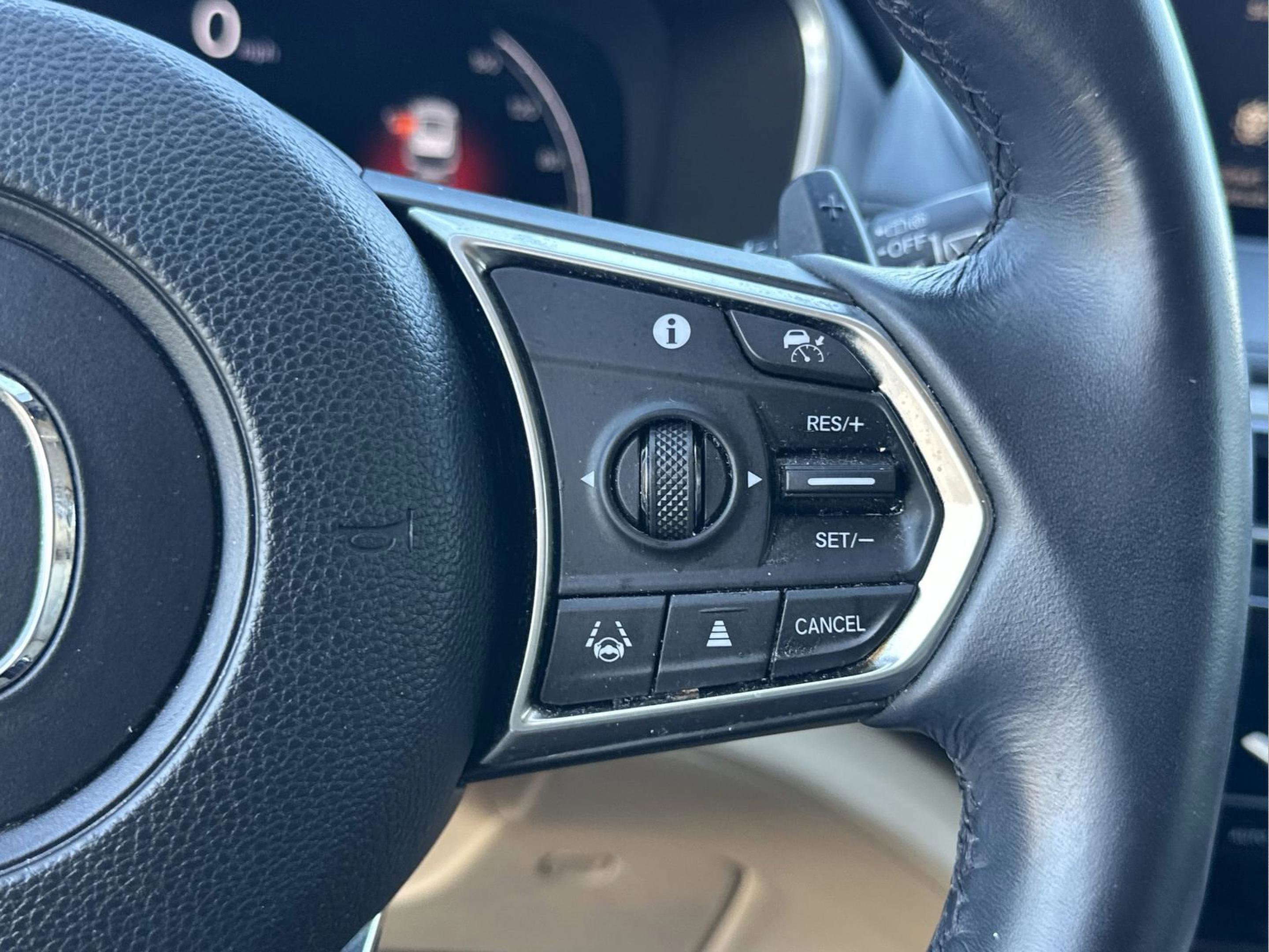 Used 2023 Acura MDX FWD image 15