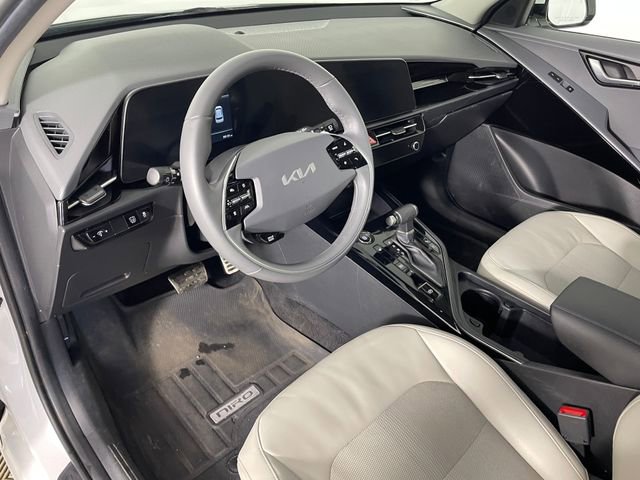 Certified 2023 Kia Niro EX Touring image 3