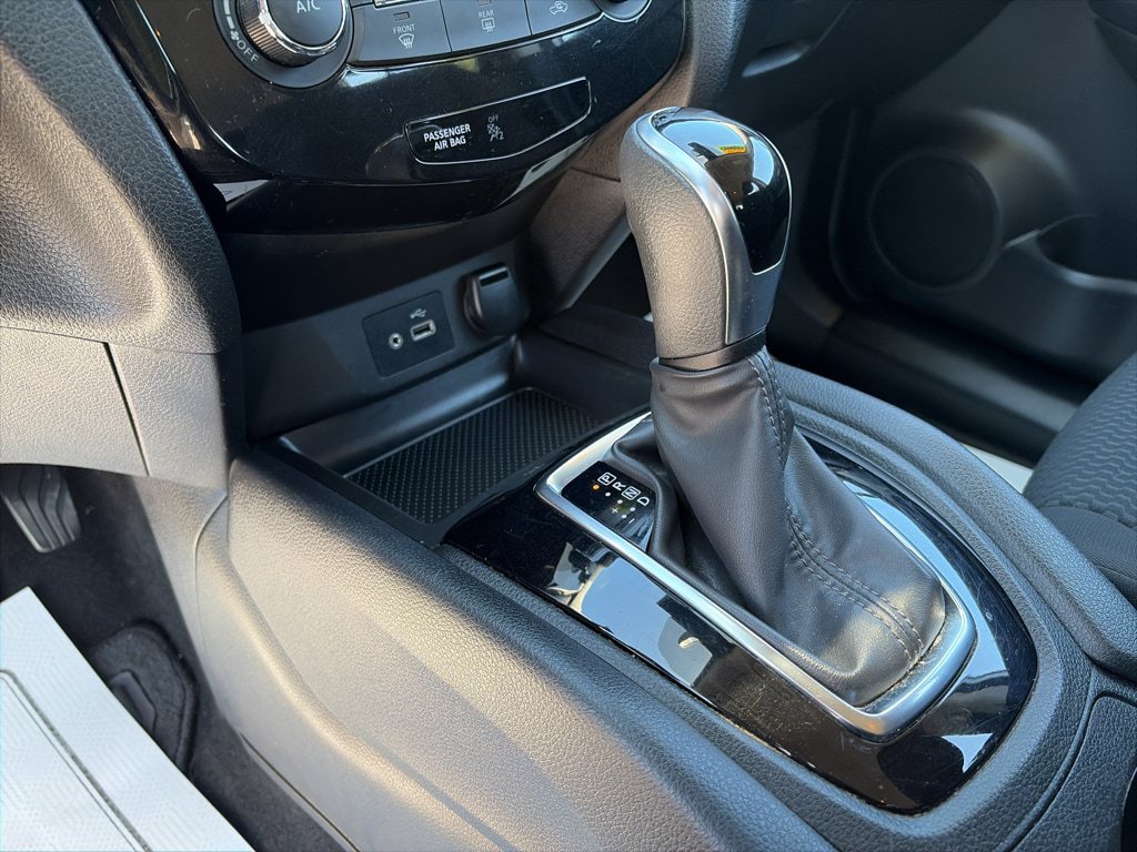 Used 2020 Nissan Rogue Sport S FWD image 15
