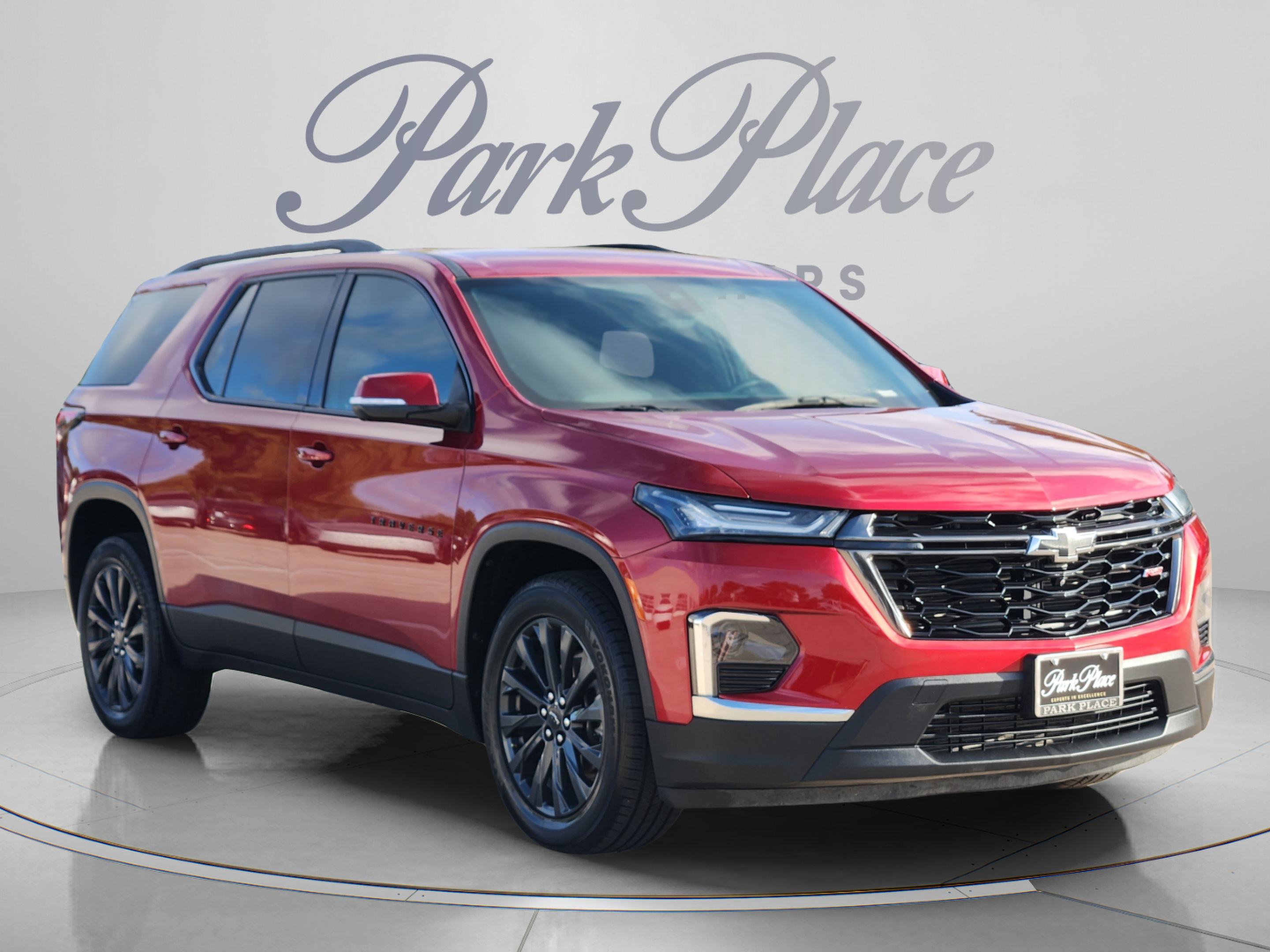 Used 2023 Chevrolet Traverse RS FWD image 4