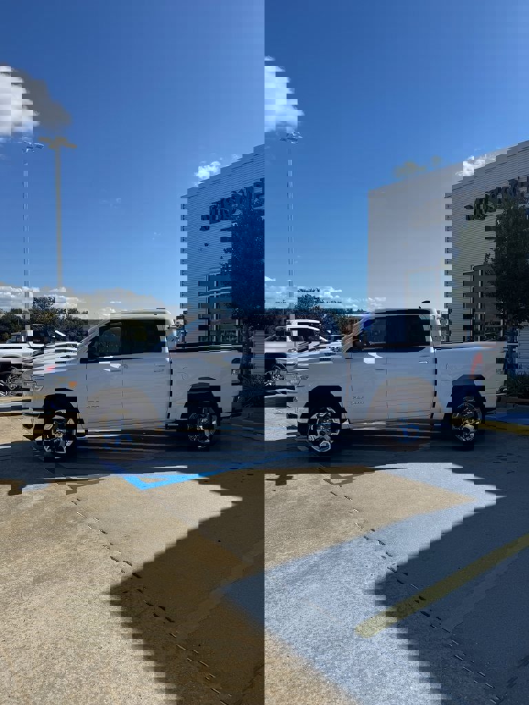 Used 2021 RAM 1500 Big Horn image 3