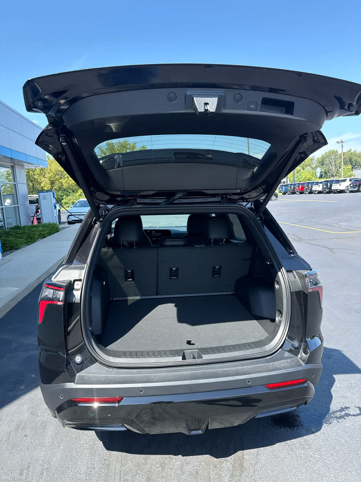 New 2027 Chevrolet Equinox RS AWD/4WD image 6