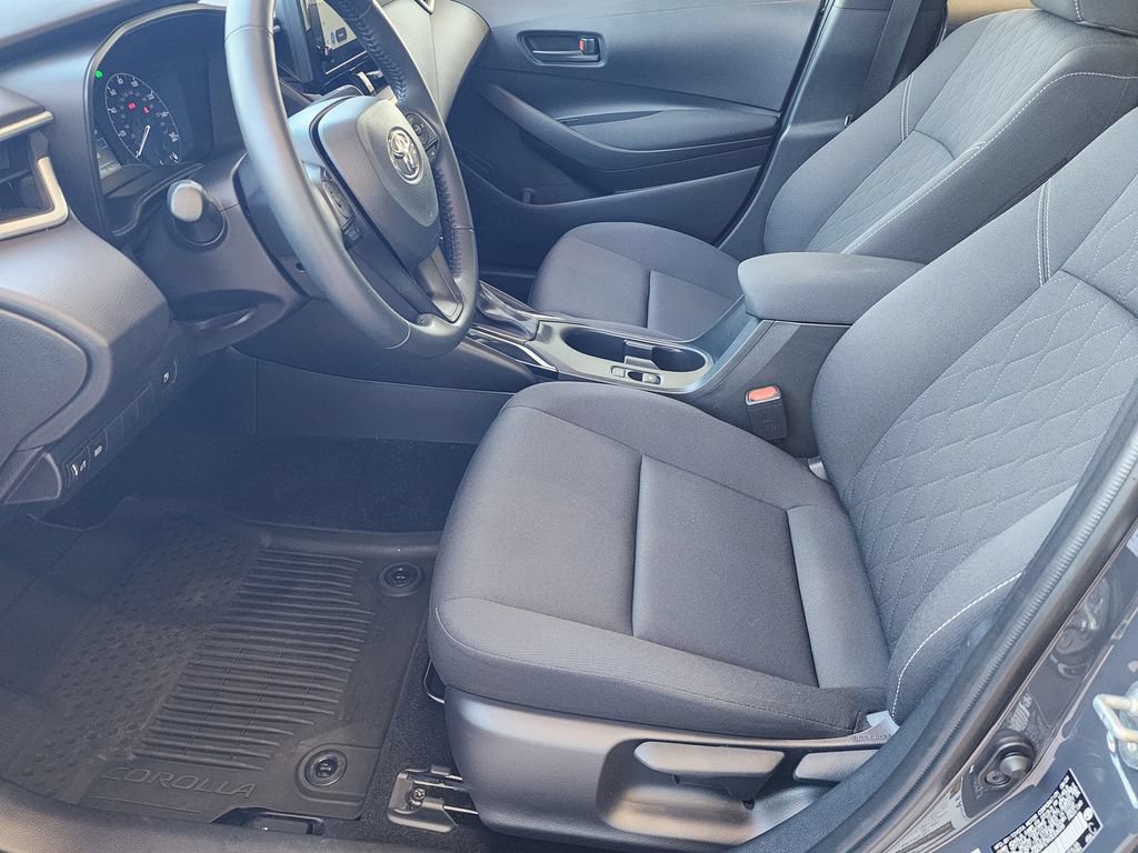 Used 2024 Toyota Corolla LE w/ LE Premium Package FWD image 24
