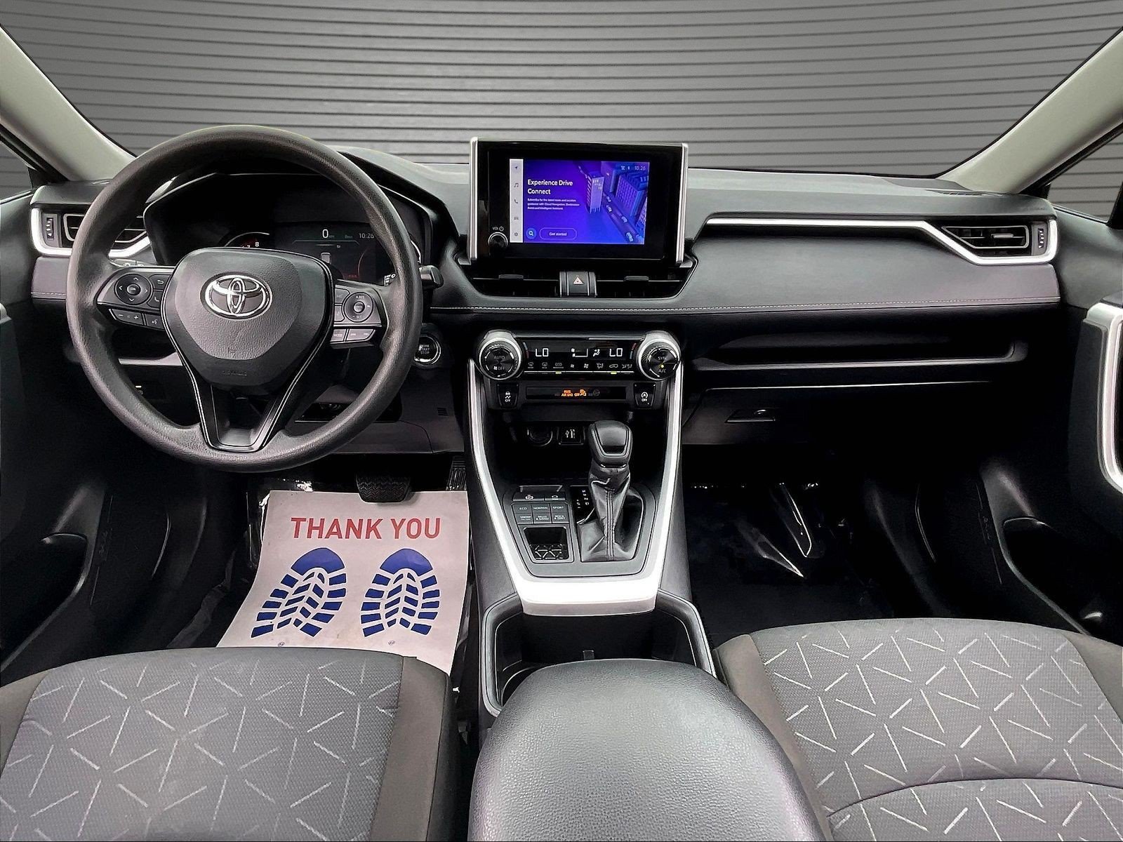 Used 2025 Toyota RAV4 XLE AWD/4WD image 9