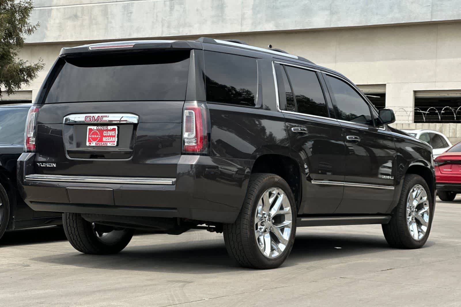 Used 2016 GMC Yukon Denali w/ Open Road Package AWD/4WD image 3